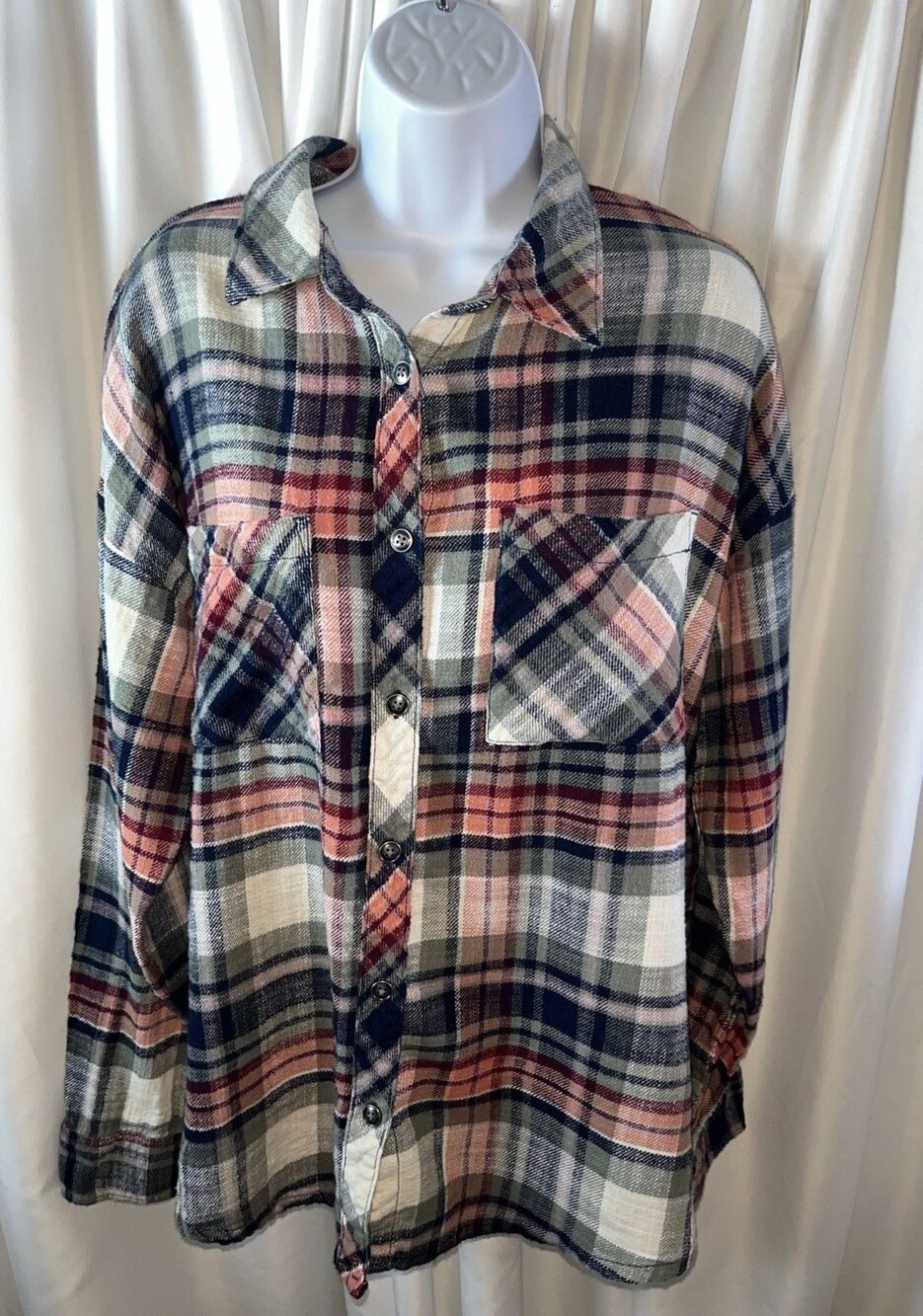 BKE Women’s Flannel Boyfriend Shirt Size M Plaid Multicolor Outdoor Winter